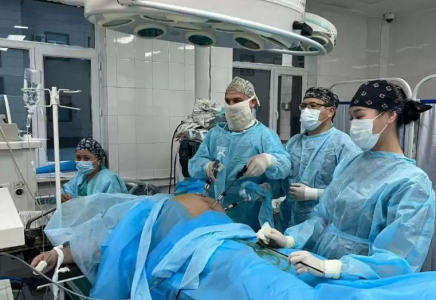 Тараз хирургтері тіс шұқығыш жұтып қойған науқасты құтқарды