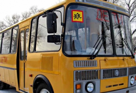 20 баланы жарыстан әкеле жатқан автобус Астана-Павлодар тас жолында бұзылған