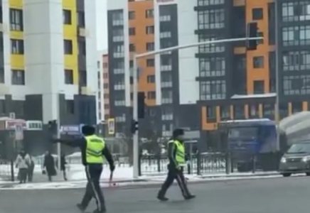 Астанада екі полиция қызметкерінің 
