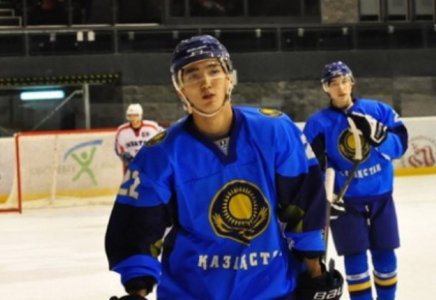 Украинадағы қазақстандық хоккейшілер елге оралды 
