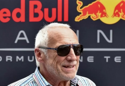 Red Bull компаниясының негізін қалаушы өмірден озды 