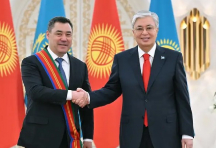 Тоқаев Қырғызстан Президенті Садыр Жапаровты 
