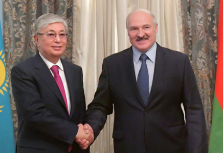 Қасым-Жомарт Тоқаев Лукашенконы президент болып қайта сайлануымен құттықтады