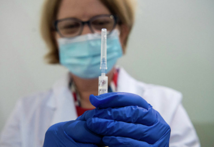 Вакцина салғызған қазақстандықтар арасында ақшалай сертификат ойнатылады
