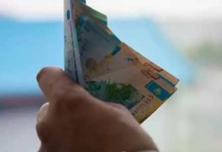 Оралда полиция қызметкеріне пара бермек болған өзбекстандық азамат ұсталды