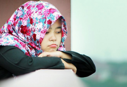 ​ ҚМДБ: Хиджаб таққан оқушы қыздар медреседе оқи алады