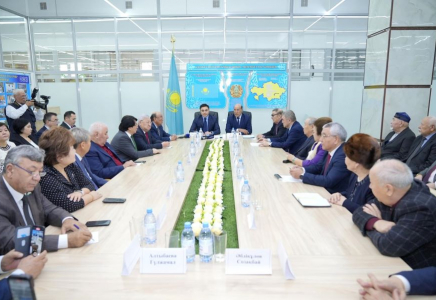 ШЫМКЕНТ: қала әкімі ардагерлермен кездесті