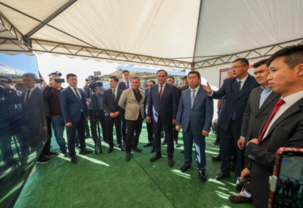 Жамбыл облысында жылына 120 мың тонна қант өндіретін зауыттың құрылысы басталды Жамбыл облысында жылына 120 мың тонна қант өндіретін зауыттың құрылысы басталды