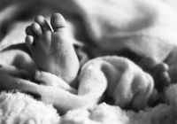 "Дәрігерлер 20 мың теңге сұратқан": Жамбыл облысында жаңа туған сәби шетінеп кетті