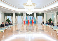 Қасым-Жомарт Тоқаев пен Андрей Бабиш кеңейтілген құрамда келіссөз жүргізді