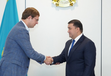 ТҮРКІСТАН: Нұралхан Көшеров белгілі кәсіпкер әрі қаржыгер Тимур Турловпен кездесті