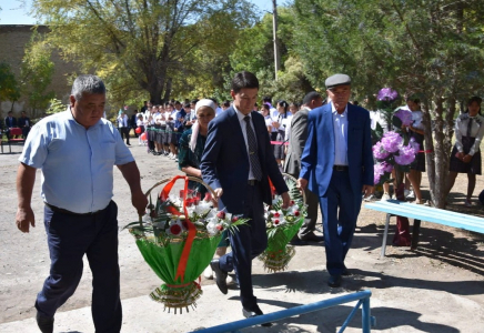 ​ТҮРКІСТАН: Жетісайлықтар С.Қожановтың мерей тойын атап өтті