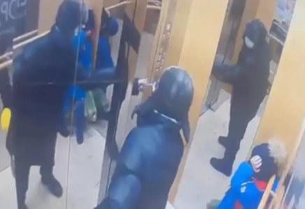 Лифтідегі шабуыл: зардап шеккен баланың анасы ұлының жағдайы туралы айтты