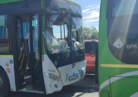 Атырауда 2 автобус соқтығысып, 6 адам ауруханаға түсті