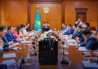 ​АППАРАТ МӘЖІЛІСІ: Шымкент қаласындағы маңызды мәселелер талқыланды
