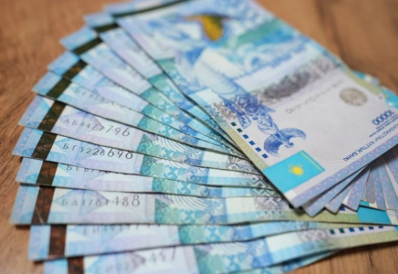 Ұлытау облысында полиция офицерлері куәгерден 5 миллион теңге бопсалаған