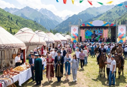 ​ҚАЗАҚСТАНда өтетін дәстүрлі ТУРИСТІК ФЕСТИВАЛЬдер