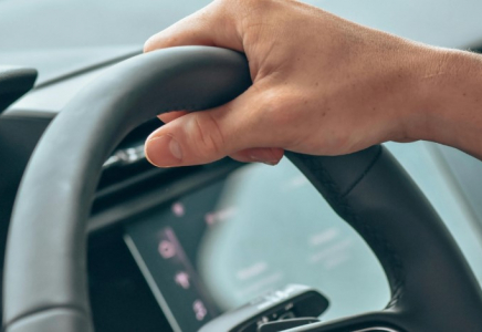 Депутат оқушыларды автокөлік ісіне үйретуді ұсынды