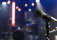 Астанадағы StandupAstana әзіл кешінің соңы дауға ұласты