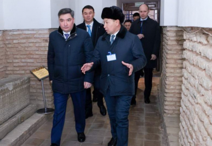 Олжас Бектенов Қожа Ахмет Ясауи кесенесінің тарихи келбетін сақтаудың маңыздылығын атап өтті