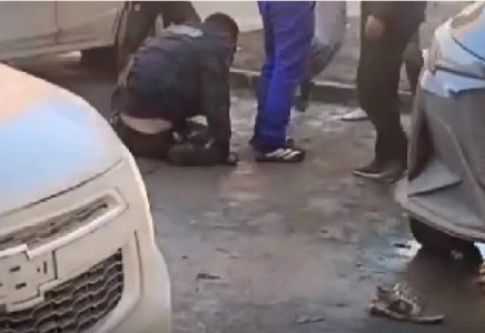 Қостанай прокуратурасы полицейге шабуыл жасағандарға қатысты мәлімдеме жасады 