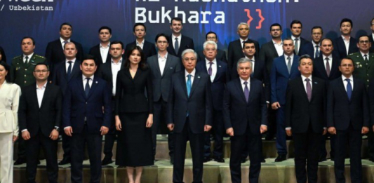 ​Қазақстан мен Өзбекстан президенттері жасанды интеллект хакатонына барды