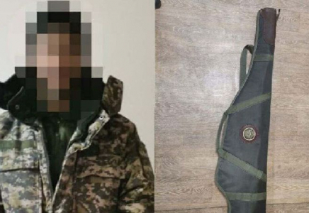 ​Алматыда қаруын қоқыс жәшігіне тығып қойған ер адам ұсталды