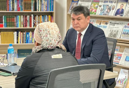 ТҮРКІСТАН: Облыс әкімінің орынбасары азаматтардың жеке мәселелерін тыңдады