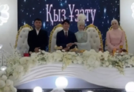 «Тәрбиелі қыз екен!»: Сәкен Майғазиевтің келіні мәһрге не сұрады