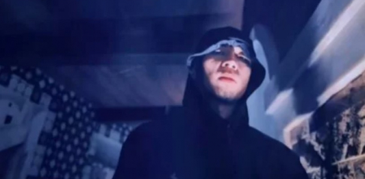 ​Qarakesek лақап атымен танымал әншінің ісі сотқа түсті