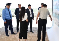 ТҮРКІСТАН: Облыс әкімінің орынбасары Отырардағы кәсіпорындарды аралады