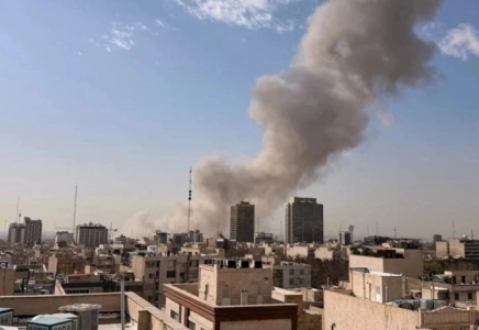 ​Израиль Тегеранға ауқымды соққылар басталғанын мәлімдеді