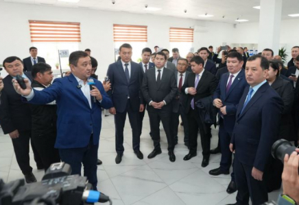 ​ТҮРКІСТАН: Ұлттық экономика вице-министрі мен өңірлер делегациясы «Ауылды дамыту командасы» жобасымен танысты