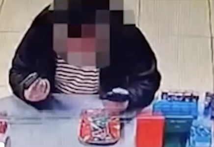 Оралда жанармай құю бекетіне тапаншамен кірген мас ер адам ұсталды