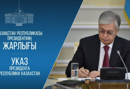 Президент соғыс ардагері Кенжебай Мәденовке «Халық қаһарманы» атағын берді  