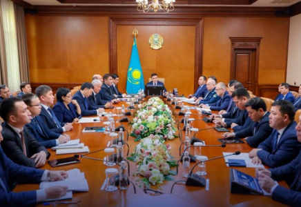 ШЫМКЕНТ: аппарат отырысында қаланың өзекті мәселелері қаралды