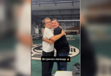 Қазақстандағы танымал актер Джеки Чанмен құшақтасқан видеосын жариялады (ВИДЕО)