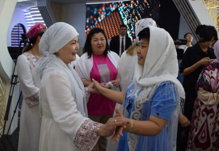 Түркістан және Маңғыстау облысындағы аналар кеңестері тәжірибе алмасты