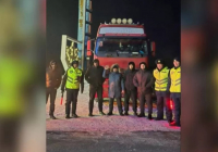 Ақмолалық полицейлер аязда жолда қалған шетелдіктерге көмектесті