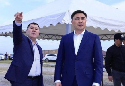 ШЫМКЕНТ: ​ҚАЛА ӘКІМІ ИНФРАҚҰРЫЛЫМДЫҚ НЫСАНДАРДЫҢ ҚҰРЫЛЫС БАРЫСЫМЕН ТАНЫСТЫ