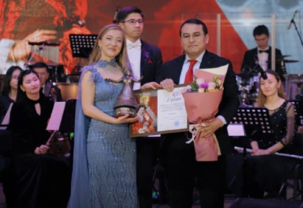 Болгариялық әнші Роза Бағланова атындағы Халықаралық вокалистер байқауының жеңімпазы атанды