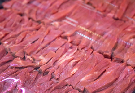 Қазақстанда барлық өңірге арзан сиыр еті жеткізіледі Қазақстанда барлық өңірге арзан сиыр еті жеткізіледі