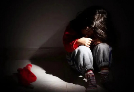 Астанада 82 жастағы қария шөбересін зорлағаны үшін 20 жылға сотталды