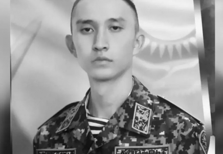 “Басына екі оқ атылған“: прокурорлар Ұлттық ұлан сарбазының өліміне қатысты тергеу барысын айтты “Басына екі оқ атылған“: прокурорлар Ұлттық ұлан сарбазының өліміне қатысты тергеу барысын айтты