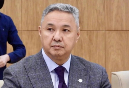 Азат Перуашев 