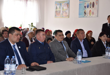 ТҮРКІСТАН: Мақтааралда құқық қорғау органы өкілдері жастармен кездесті