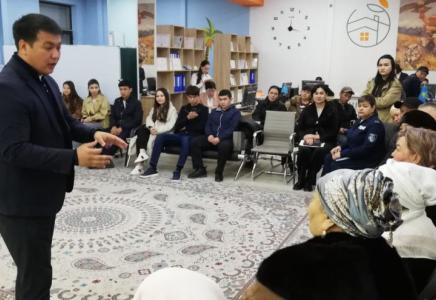 ​Жаңа Конституциядағы әлеуметтік кепілдіктер мен азамат құқықтары түсіндірілді