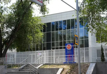 Алматыдағы РФММ оқушылары жаппай уланудан кейін қашықтан оқиды