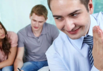 Үкімет салық төлемейтін, тіркелмеген риелторлардың қызметіне тыйым салмақ