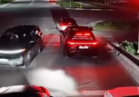 ​Шымкентте жол қозғалысы ережелерін өрескел бұзған автокортеж тоқтатылды